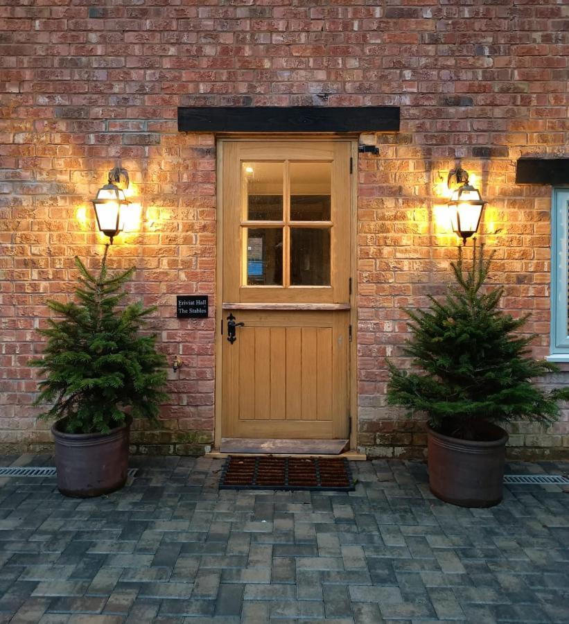 The Stables At Eriviat Hall Henllan  Exterior foto