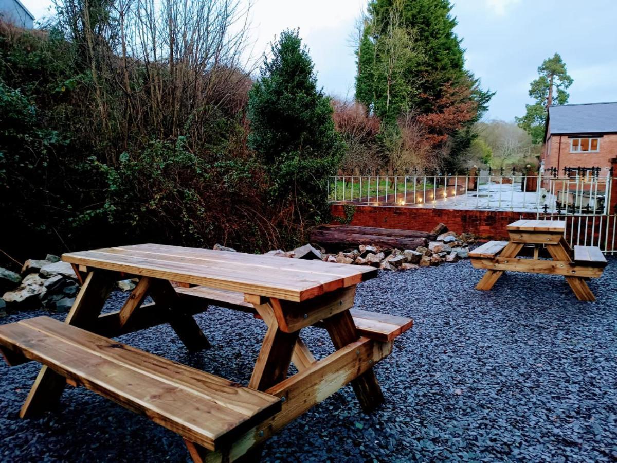 The Stables At Eriviat Hall Henllan  Exterior foto